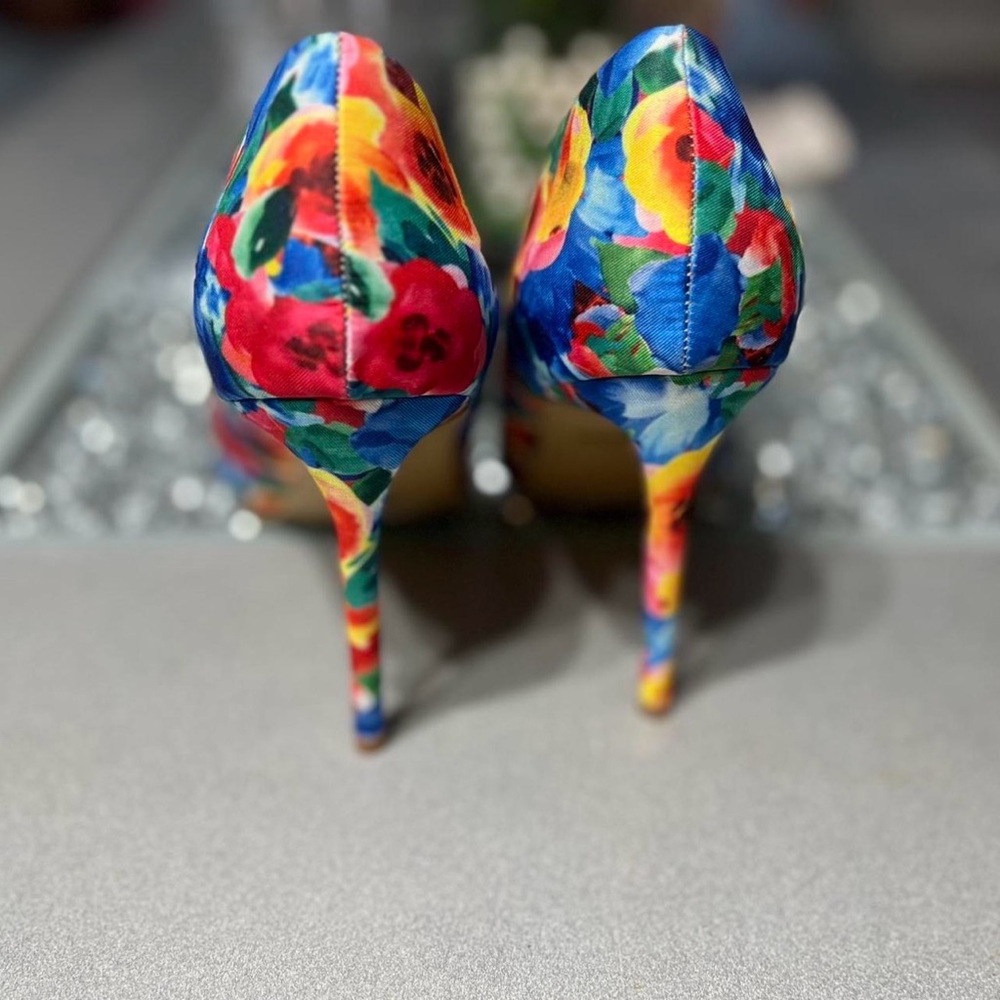 Floral Print Heels by - Picture 5 of 7
